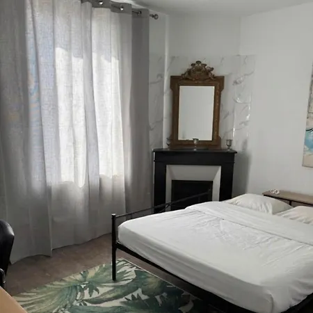 2 Pieces Avec Cuisine Equipee Centre Apartment